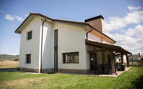 TuApartamento - Casa Campo Villanueva de Lónguida